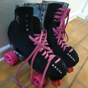 Pre-owned Moxi Lolly roller skates size 7 boots, which is a size 8 in women's.